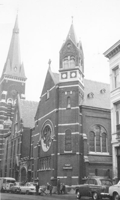 foto van de kerk uit de jaren 1950, archief kerk
